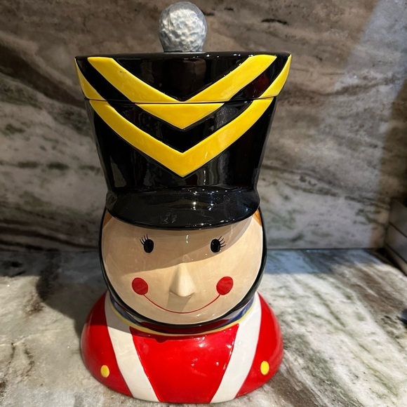 Radio City Music Hall Christmas Spectacular Holiday Soldier Ceramic Cookie Jar - Picture 1 of 13